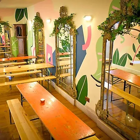 The Dark Horse Pub 3* Bristol