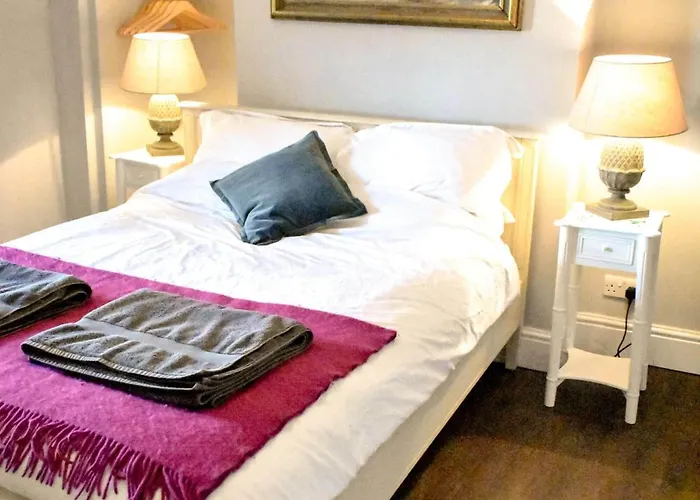 The Dark Horse Pub 3*